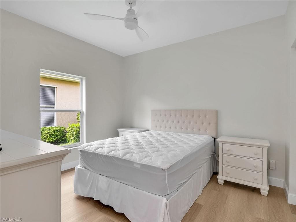 92 Glen Eagle CIR, NAPLES FL 34104-24
