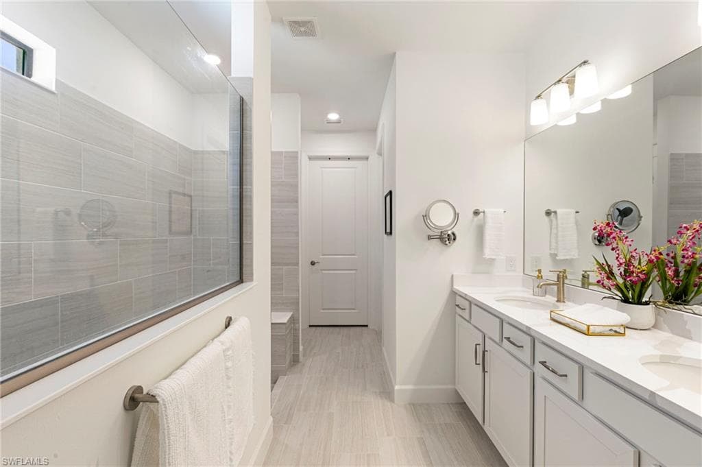 10483 Ventana LN, NAPLES FL 34120-19
