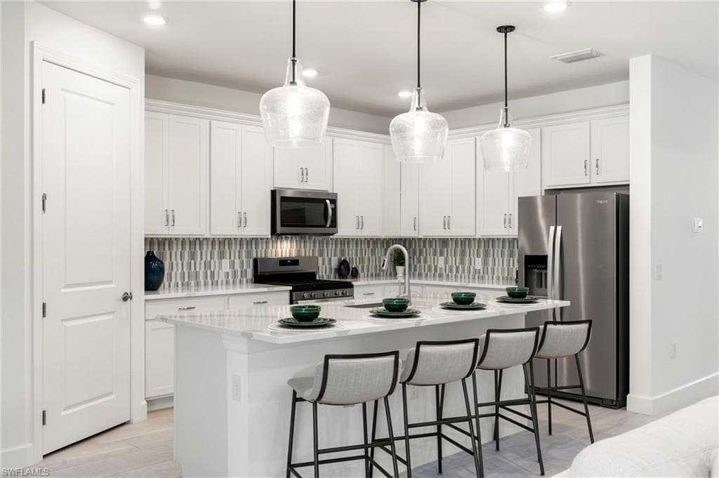 10483 Ventana LN, NAPLES FL 34120-9