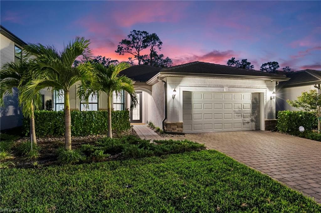 10483 Ventana LN, NAPLES FL 34120-44