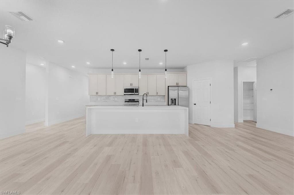 4913 San Ignacio DR, SEBRING FL 33872-5