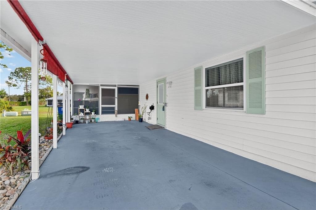 5 Pinewood BLVD, LEHIGH ACRES FL 33936-4