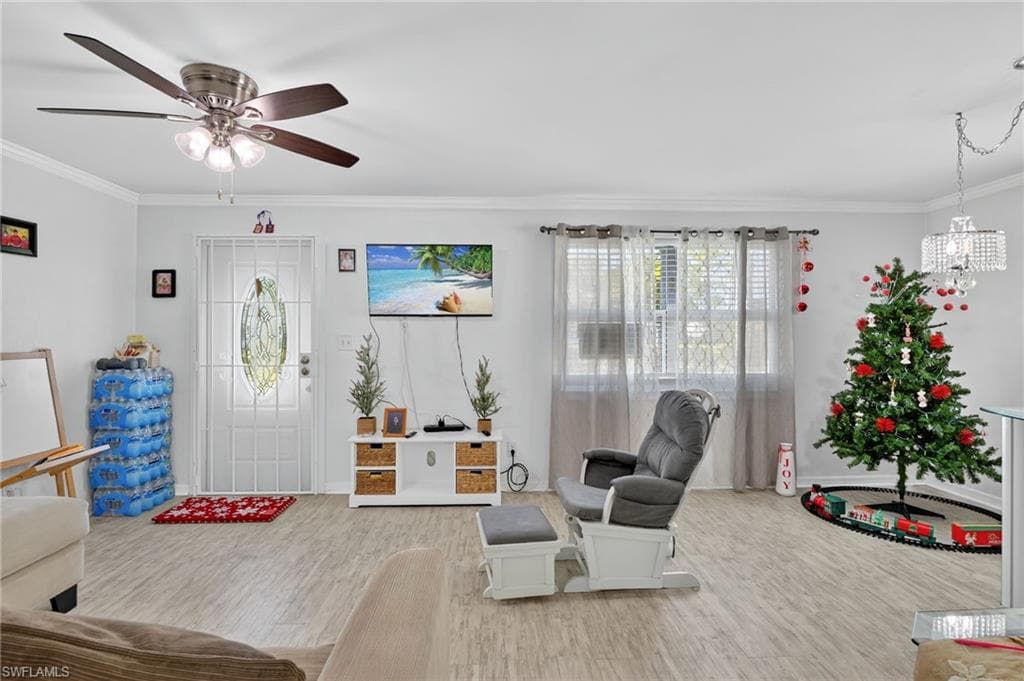 5 Pinewood BLVD, LEHIGH ACRES FL 33936-9