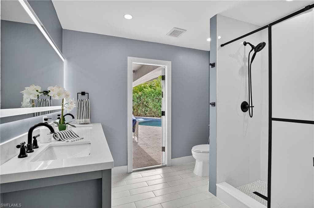 5270 Berkeley DR, NAPLES FL 34112-25