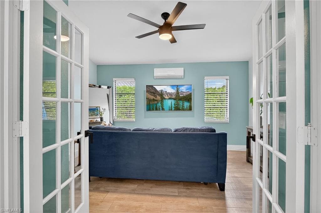 5270 Berkeley DR, NAPLES FL 34112-21