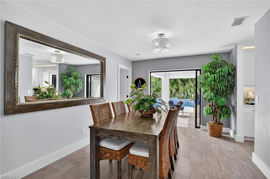 5270 Berkeley DR, NAPLES FL 34112-6