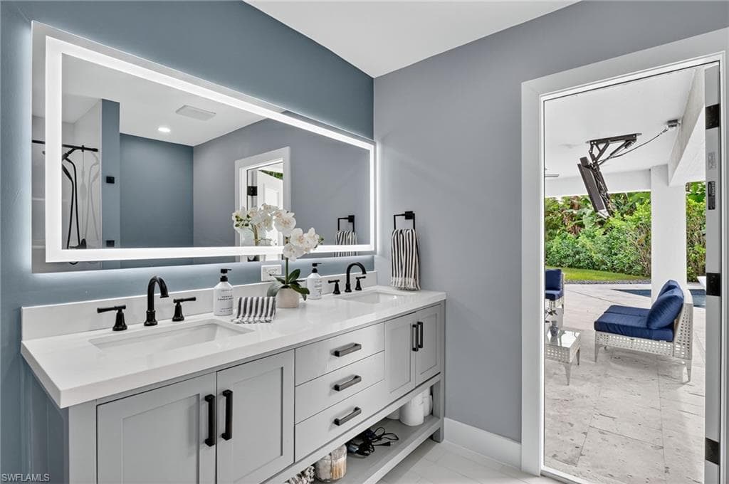 5270 Berkeley DR, NAPLES FL 34112-27