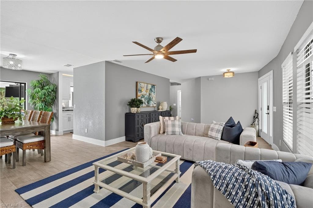 5270 Berkeley DR, NAPLES FL 34112-4