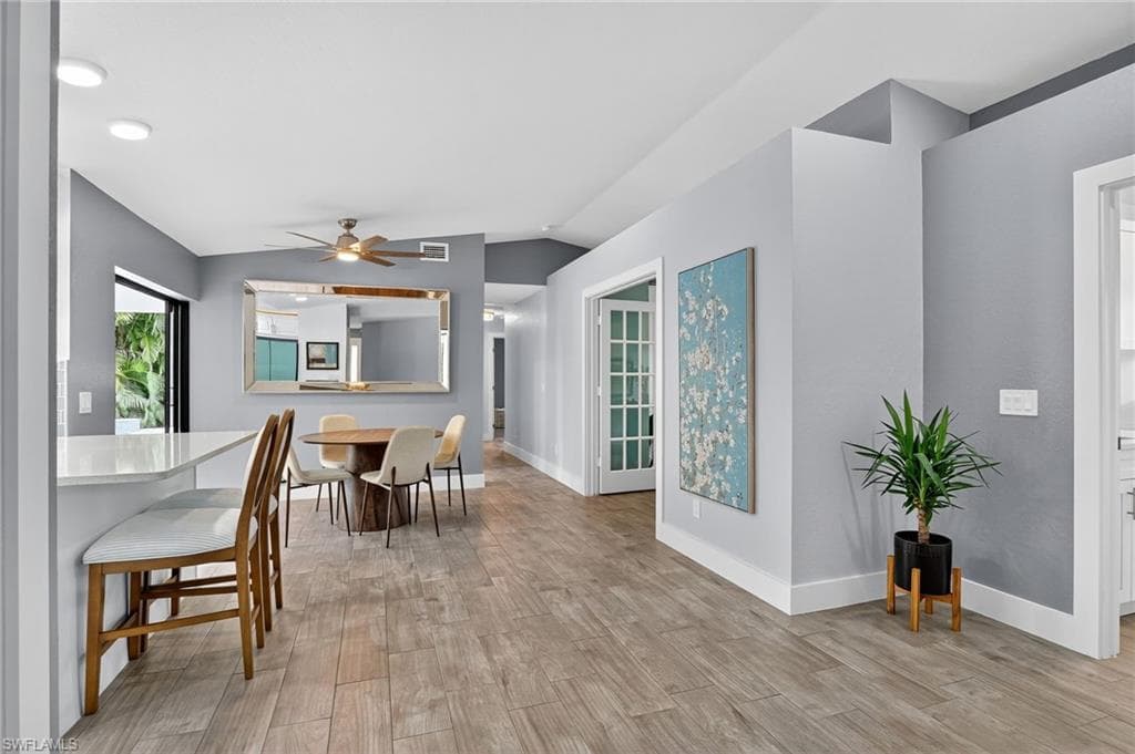 5270 Berkeley DR, NAPLES FL 34112-8