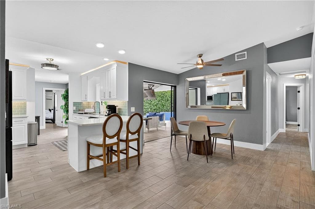 5270 Berkeley DR, NAPLES FL 34112-9