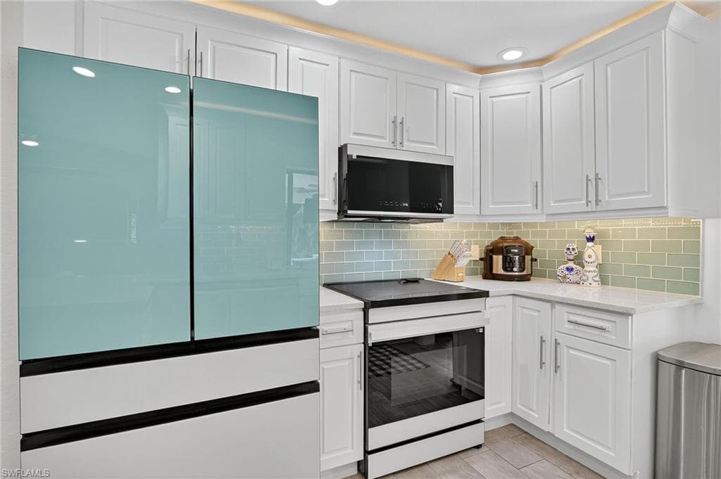 5270 Berkeley DR, NAPLES FL 34112-14