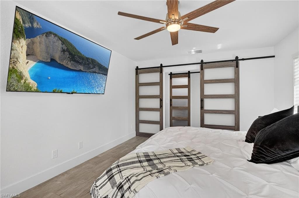 5270 Berkeley DR, NAPLES FL 34112-18