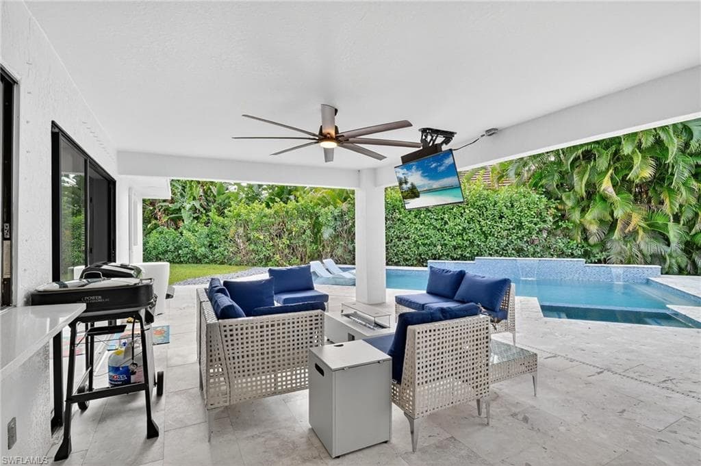 5270 Berkeley DR, NAPLES FL 34112-39