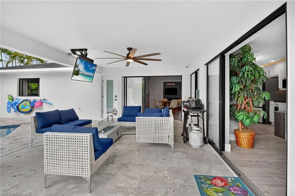 5270 Berkeley DR, NAPLES FL 34112-38