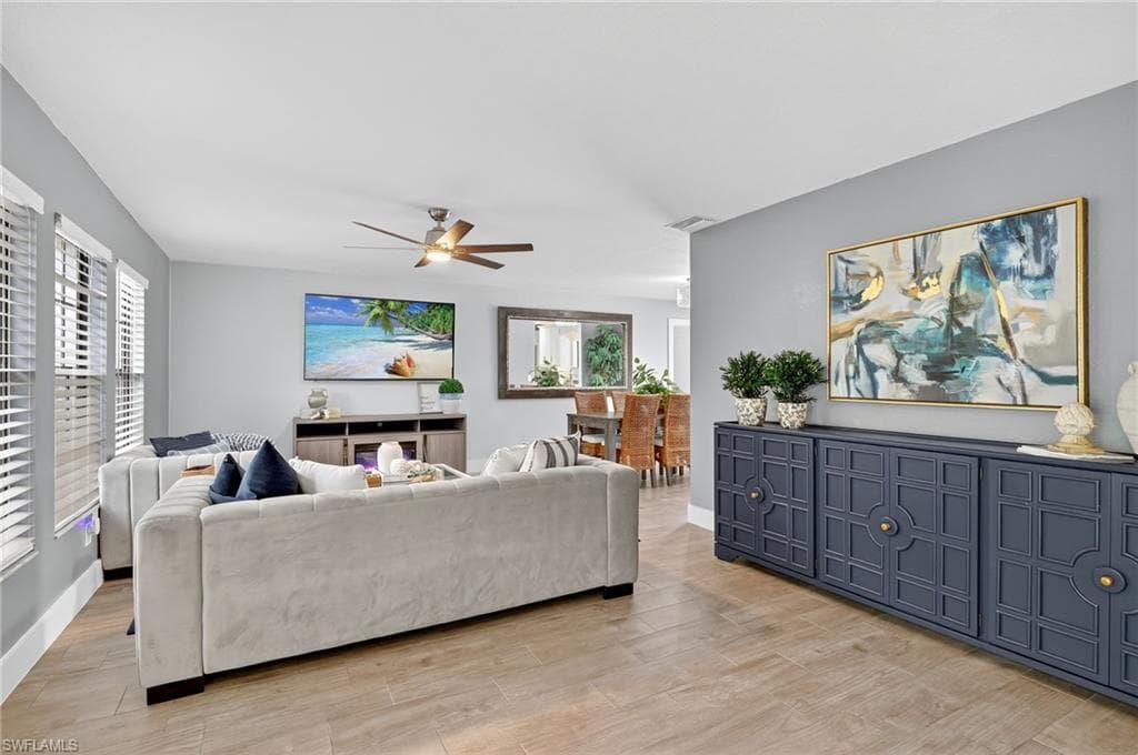 5270 Berkeley DR, NAPLES FL 34112-3