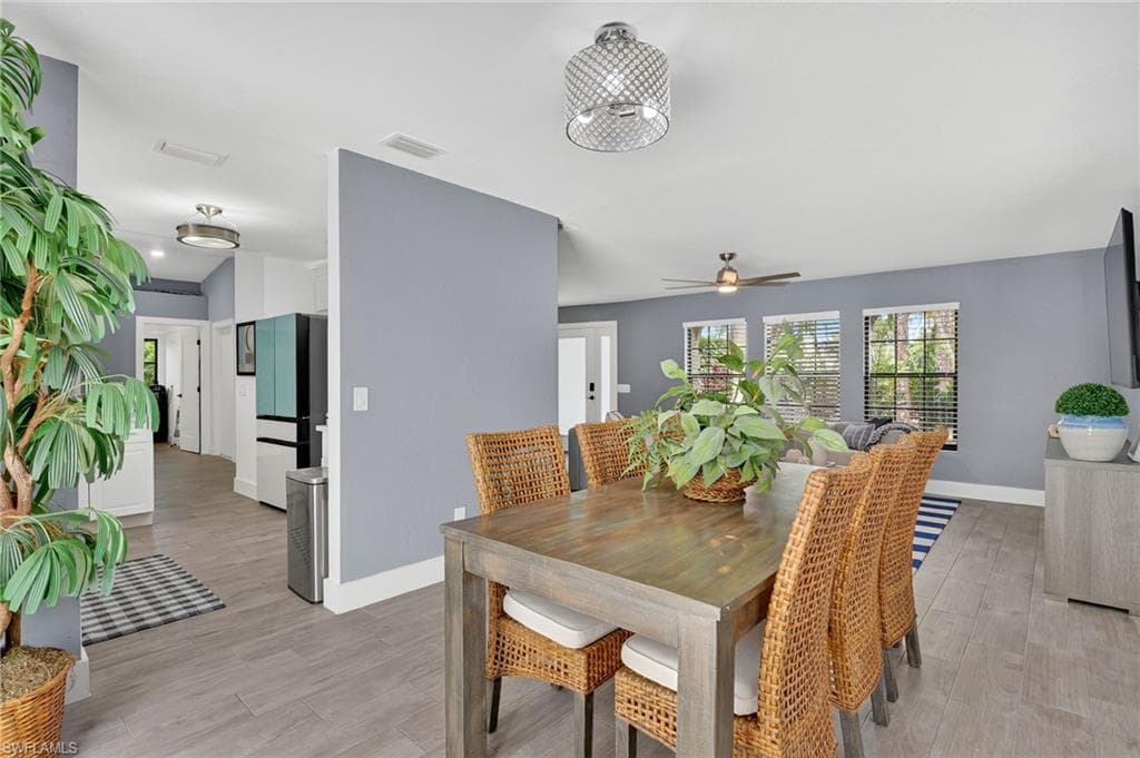 5270 Berkeley DR, NAPLES FL 34112-7