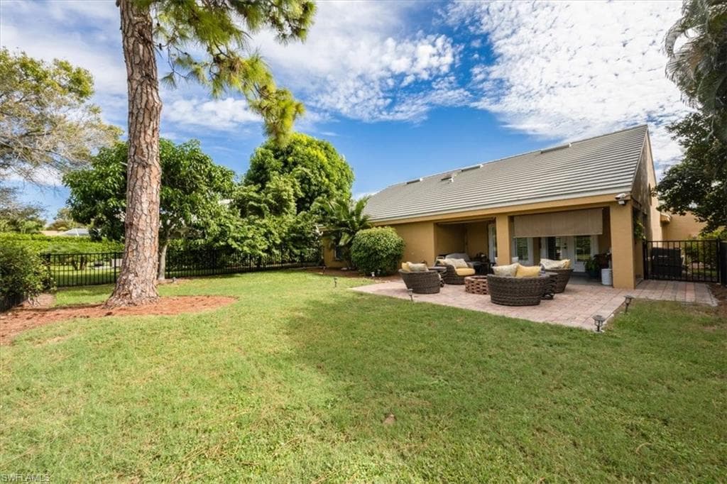 5131 Kristin CT, NAPLES FL 34105-16