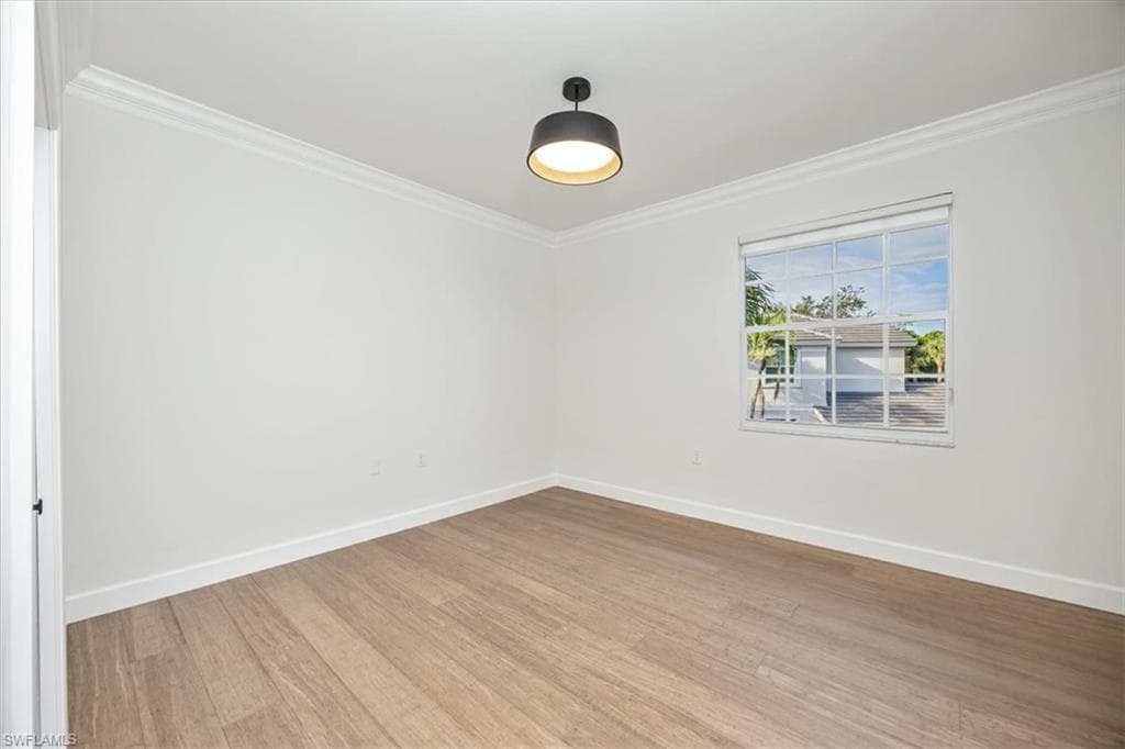 9151 Palmetto Ridge DR # 202, ESTERO FL 34135-17