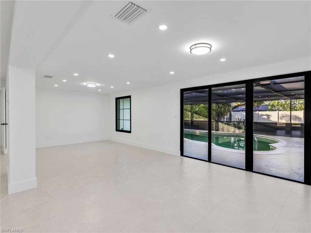 1365 Kingswood CT, FORT MYERS FL 33919-12