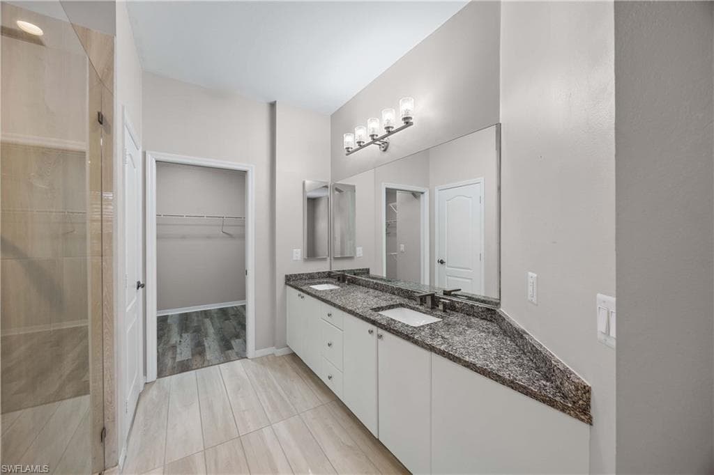 9342 Lake Abby LN, BONITA SPRINGS FL 34135-9