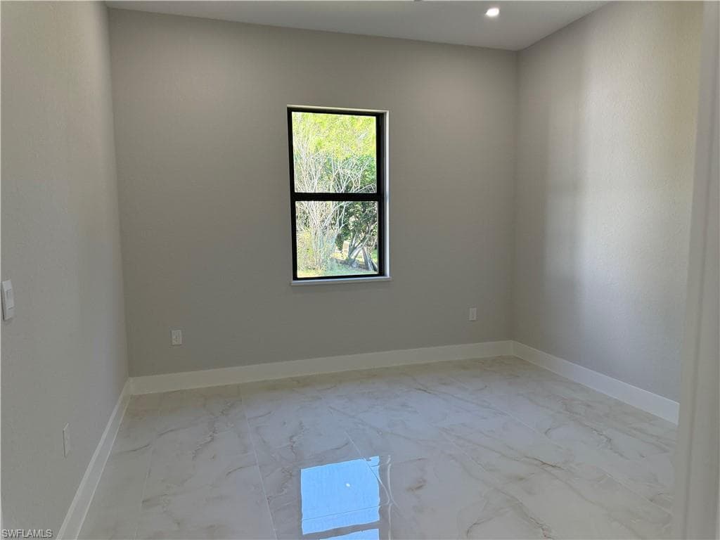 3512 9th ST W-12