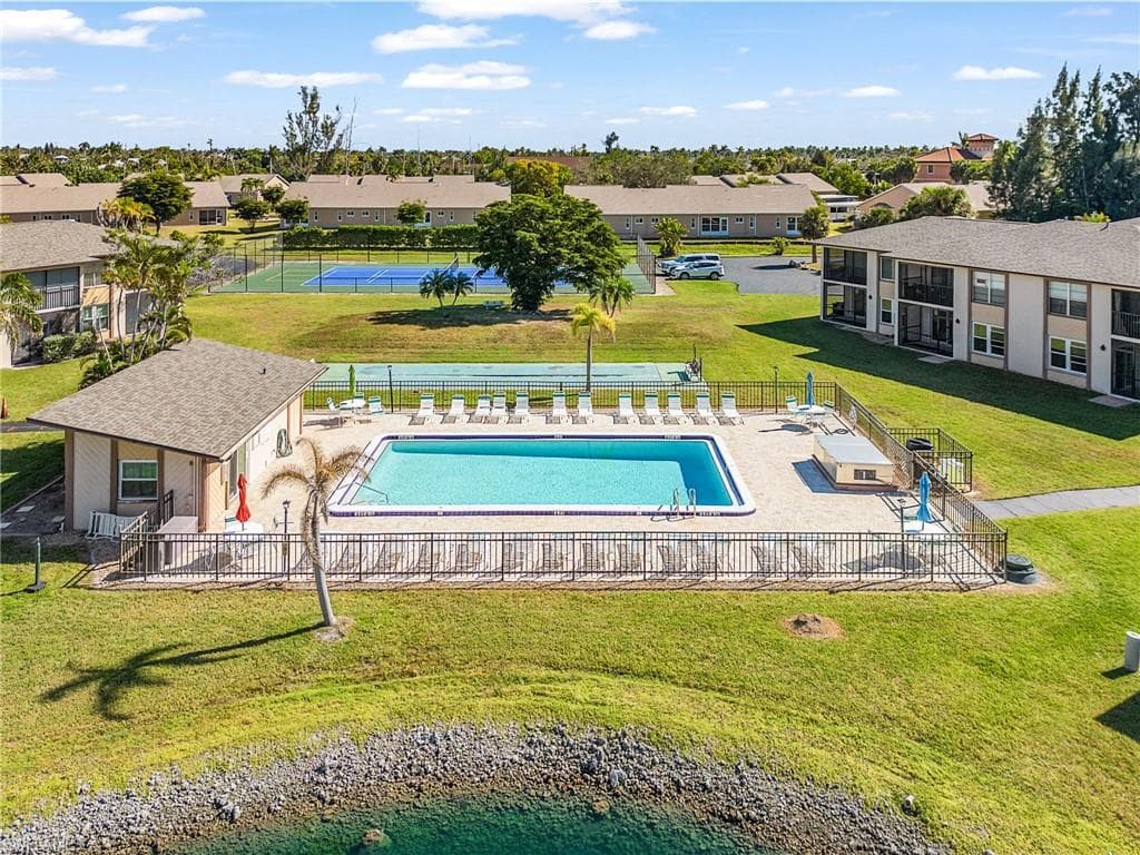 16881 Davis RD # 412, FORT MYERS FL 33908-21