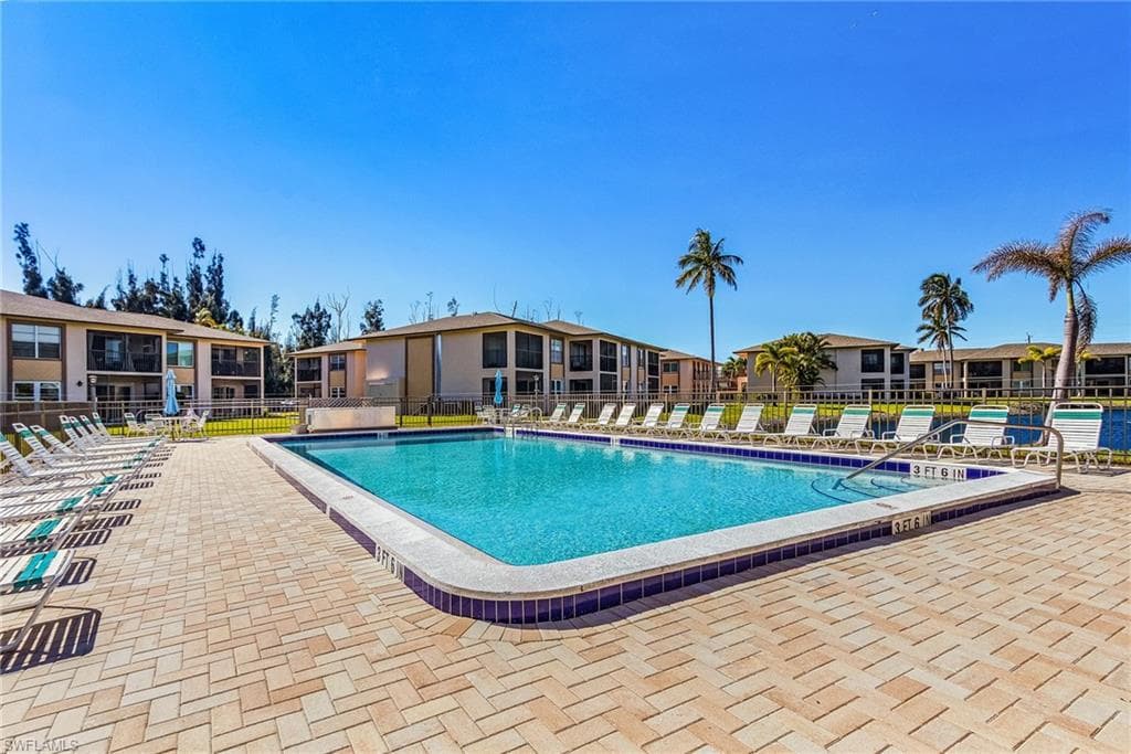 16881 Davis RD # 412, FORT MYERS FL 33908-19