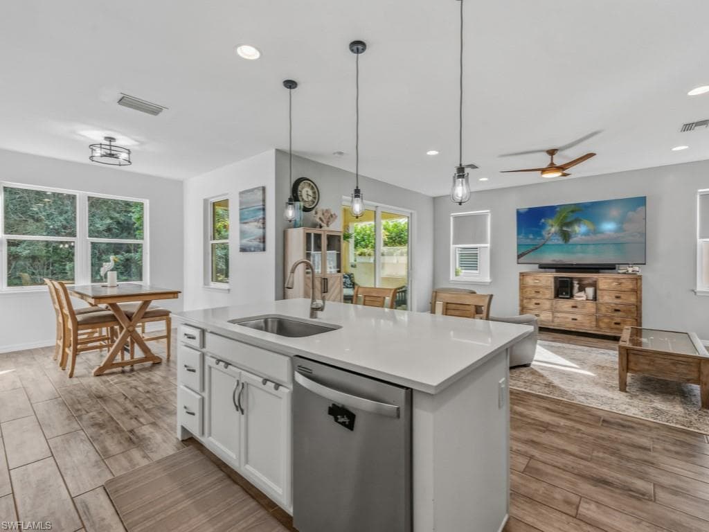 14567 Topsail DR, NAPLES FL 34114-5