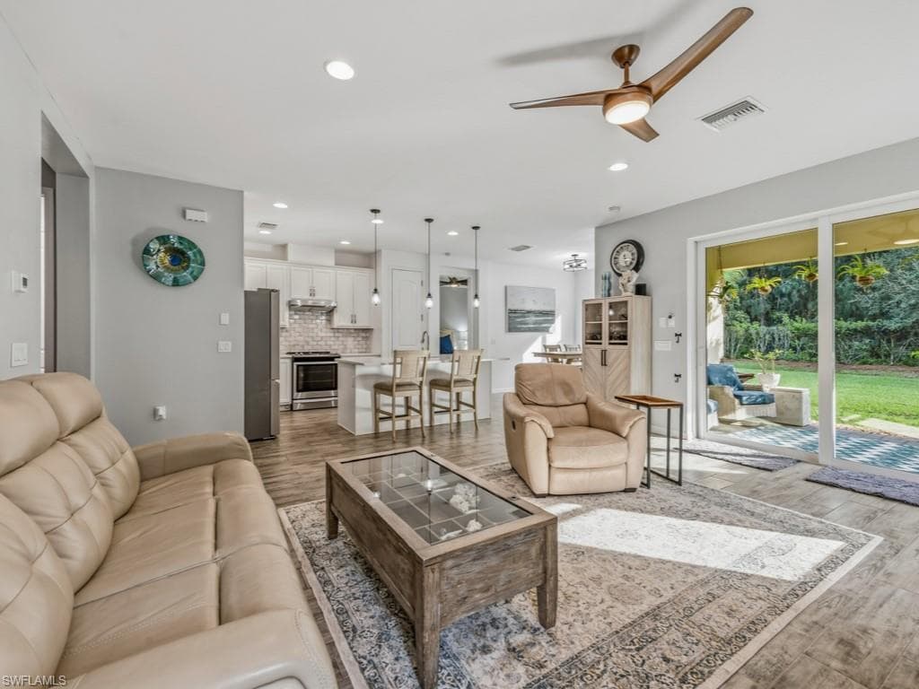 14567 Topsail DR, NAPLES FL 34114-8