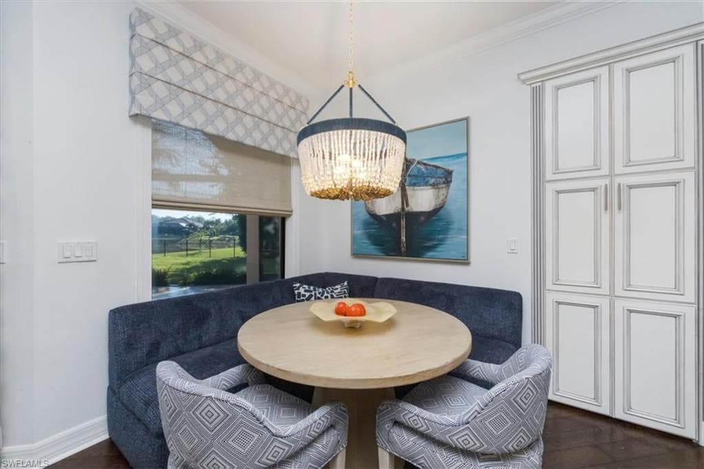 3821 Columbia CT, NAPLES FL 34119-5