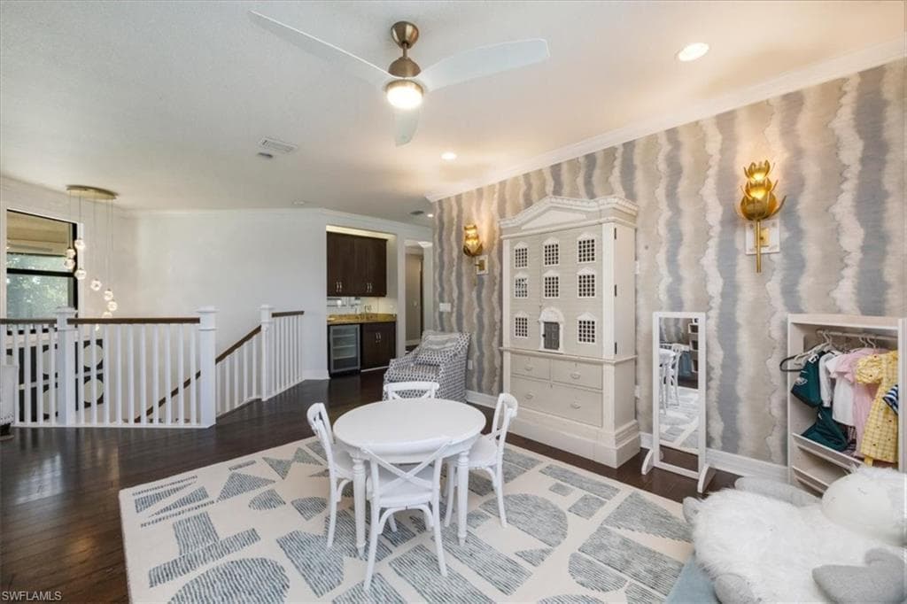 3821 Columbia CT, NAPLES FL 34119-11