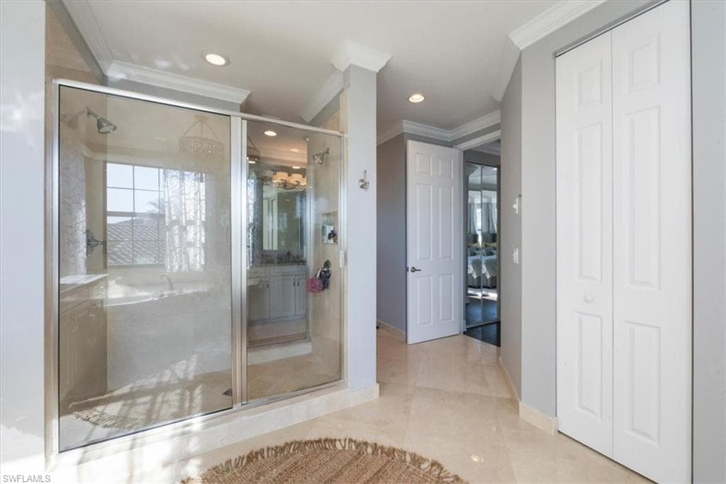 3821 Columbia CT, NAPLES FL 34119-14