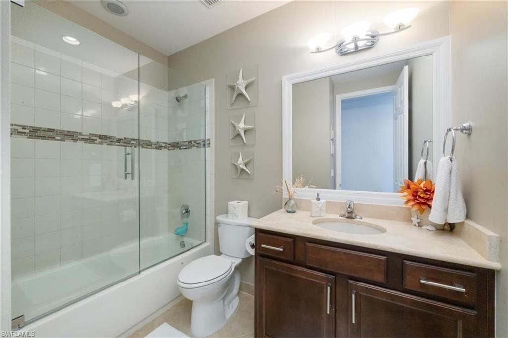 3821 Columbia CT, NAPLES FL 34119-18