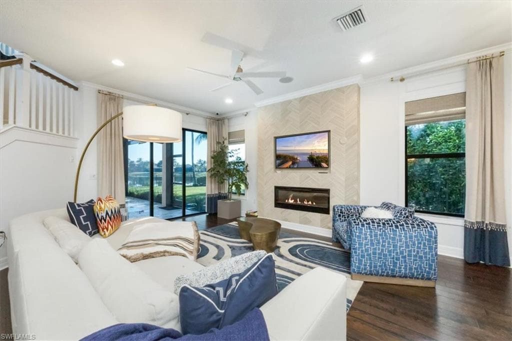 3821 Columbia CT, NAPLES FL 34119-3