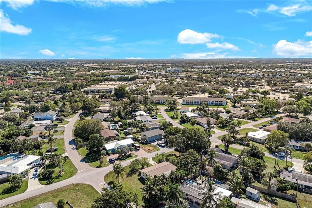 4862 Catalina DR, NAPLES FL 34112-27