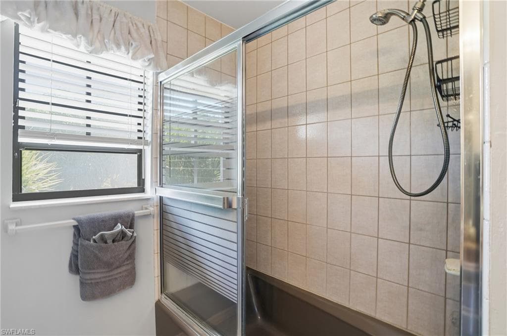 7245 Hendry Creek DR, FORT MYERS FL 33908-26