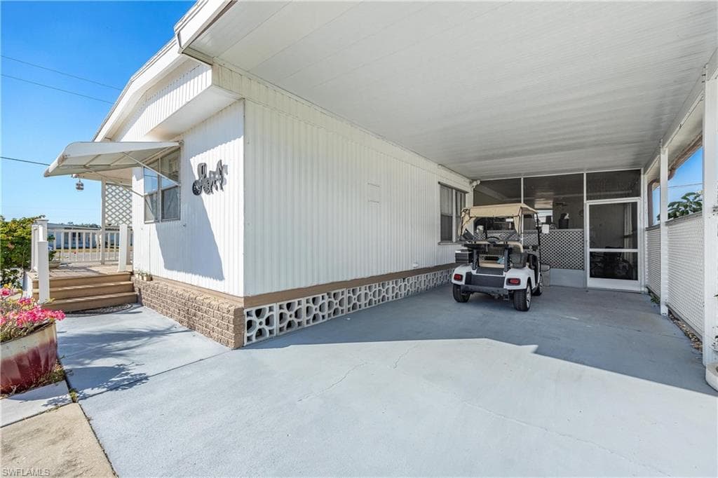 163 Chisholm TRL, NORTH FORT MYERS FL 33917-1