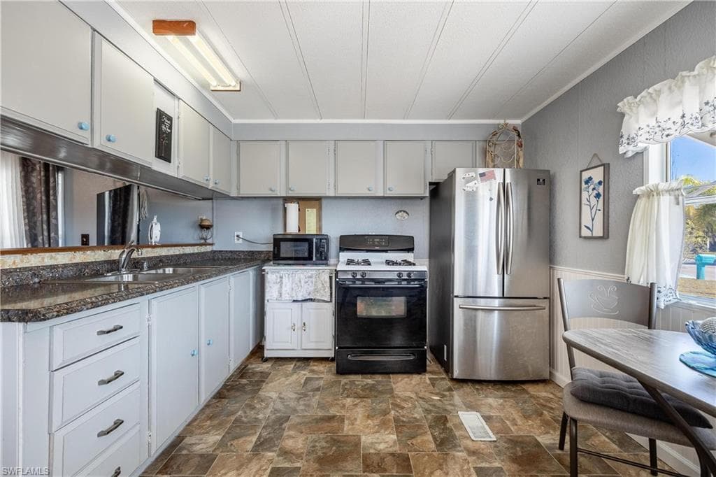 163 Chisholm TRL, NORTH FORT MYERS FL 33917-12