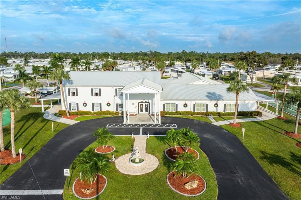 163 Chisholm TRL, NORTH FORT MYERS FL 33917-33