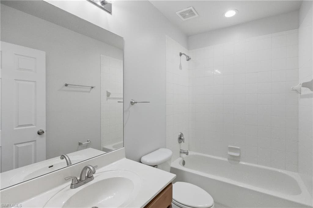 9656 Roundstone CIR, FORT MYERS FL 33967-25