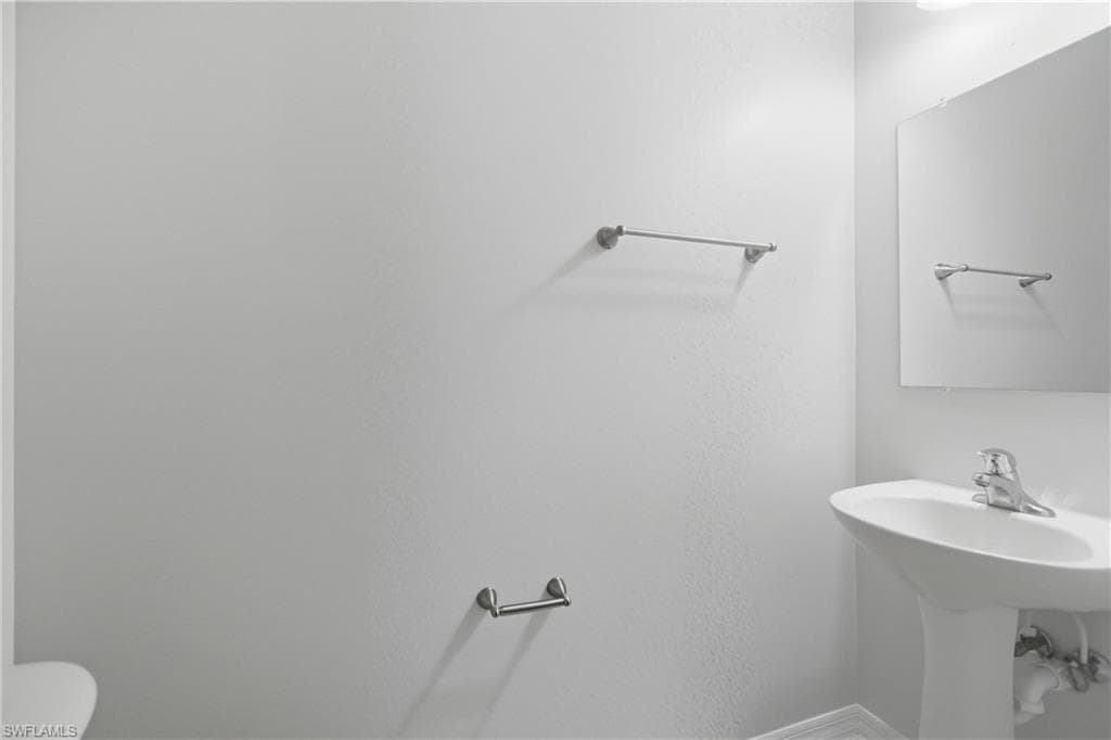 9656 Roundstone CIR, FORT MYERS FL 33967-17