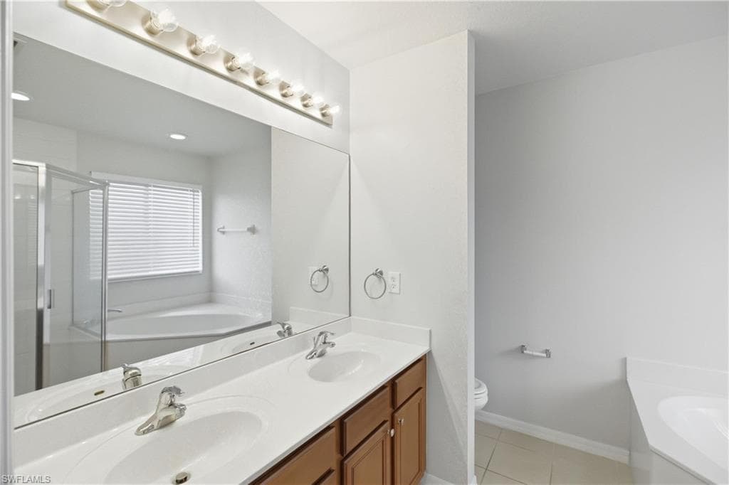 9656 Roundstone CIR, FORT MYERS FL 33967-27