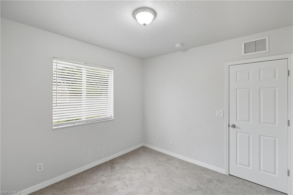 9656 Roundstone CIR, FORT MYERS FL 33967-24