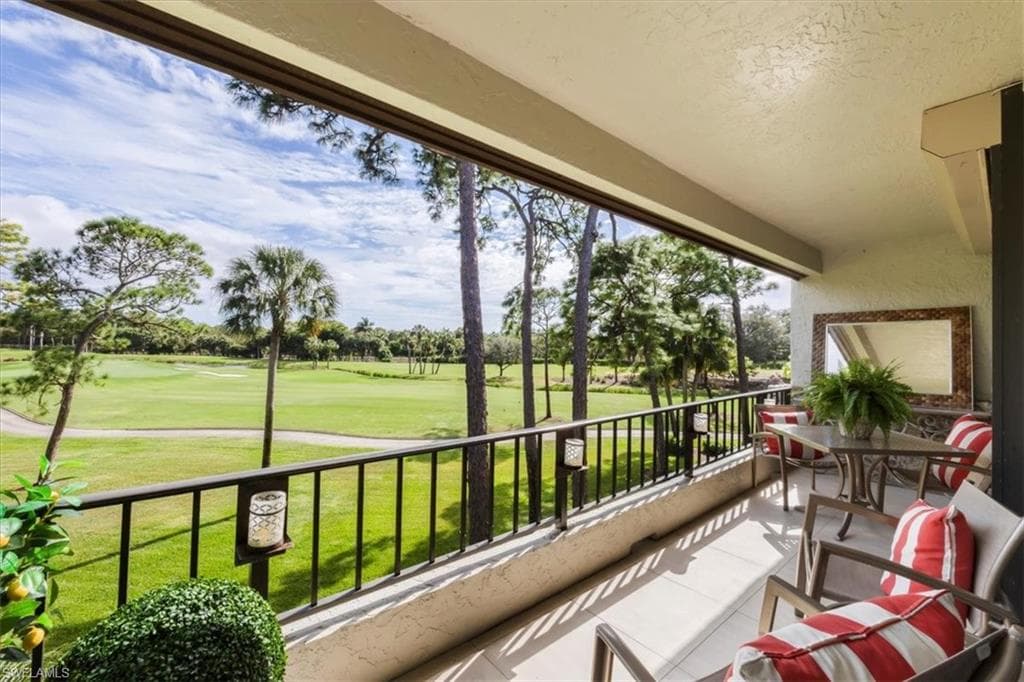 107 Clubhouse LN # 391, NAPLES FL 34105-12