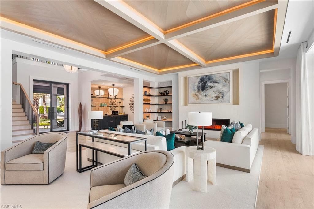 2231 Forrest LN, NAPLES FL 34102-5