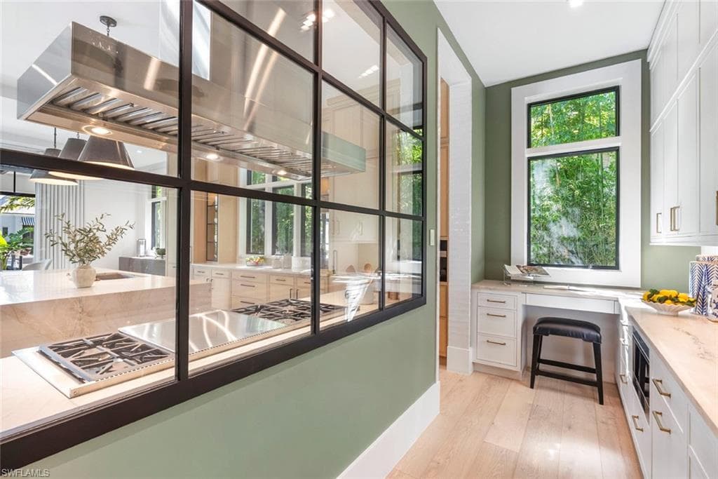 2231 Forrest LN, NAPLES FL 34102-15