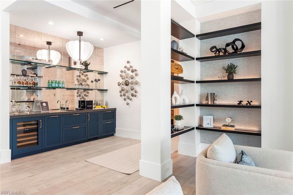 2231 Forrest LN, NAPLES FL 34102-23