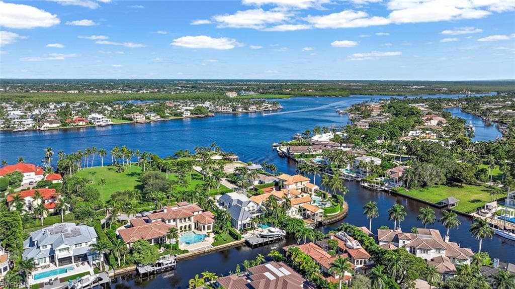 2231 Forrest LN, NAPLES FL 34102-48