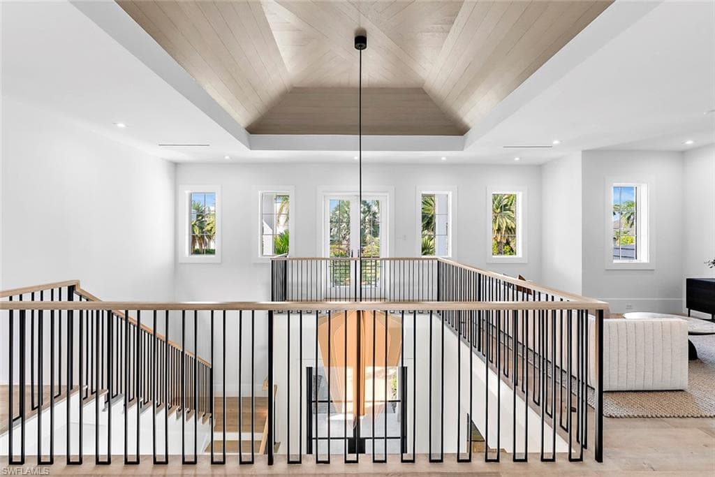 2231 Forrest LN, NAPLES FL 34102-32