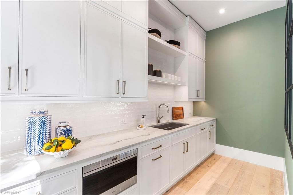 2231 Forrest LN, NAPLES FL 34102-14